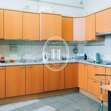 Hostel-Home